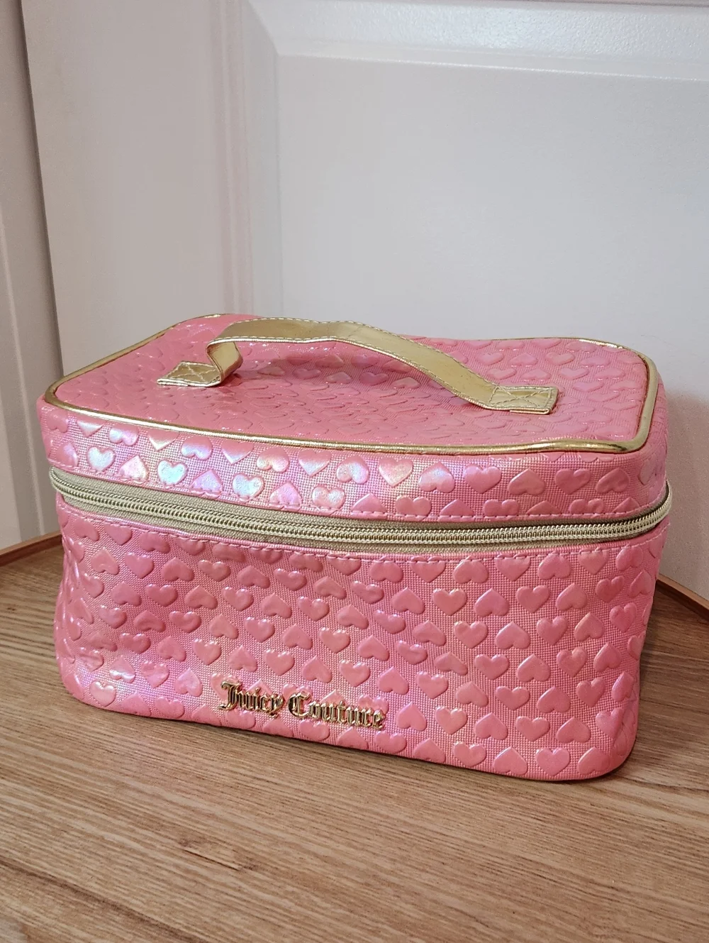 Juicy Couture Pink Heart Embossed Cosmetic Case - Picture 3 of 7